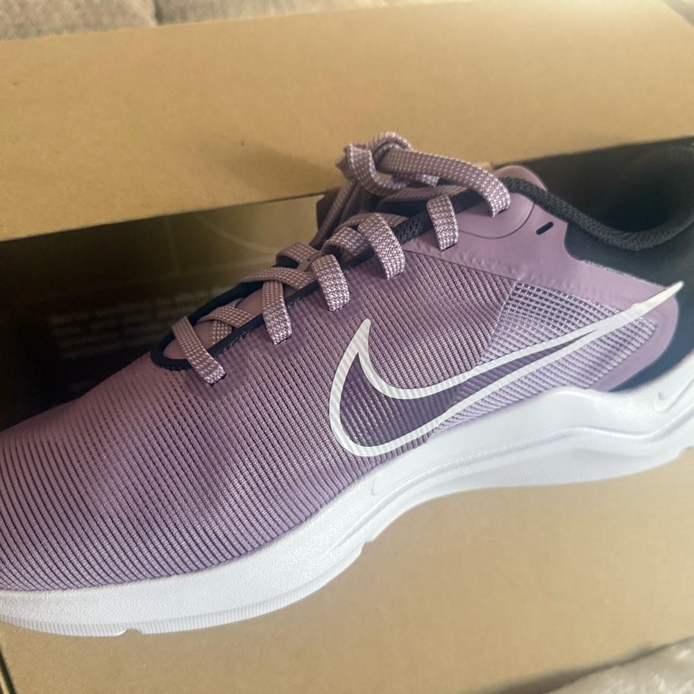 Nike Downshifter Women's Sneakers